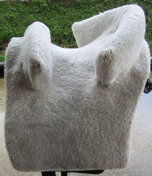 Saddle cover sheepskin Portuguesa